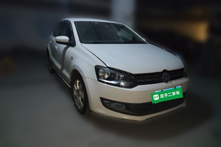 Used Volkswagen Polo 2013 1.6L Automatic Comfort Edition Front Right 45 Deg