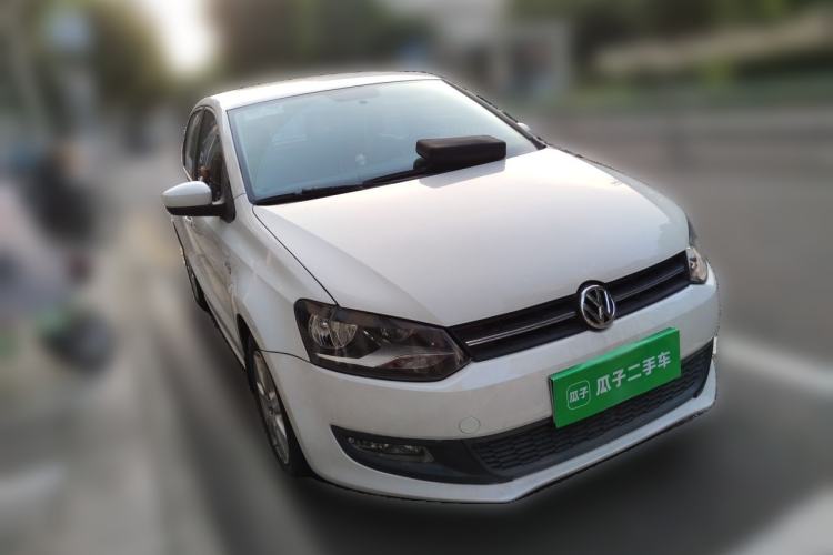 Used Volkswagen Polo 2013 1.6L Automatic Comfort Edition Front Right 45 Deg