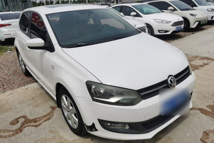 Used Volkswagen Polo 2013 1.6L Automatic Comfort Edition Front Right 45 Deg