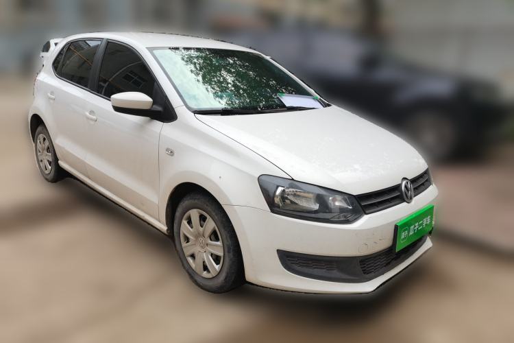 Used Volkswagen Polo 2013 1.4L Manual Fashion Edition Front Right 45 Deg