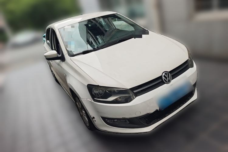 Used Volkswagen Polo 2013 1.6L Automatic Comfort Edition Front Right 45 Deg