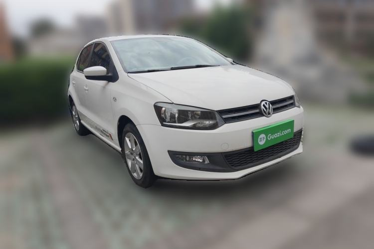 Used Volkswagen Polo 2013 1.4L Manual Comfort Edition Front Right 45 Deg