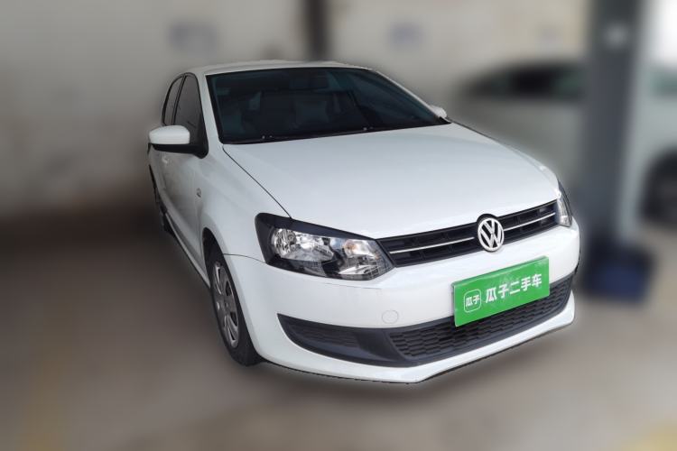 Used Volkswagen Polo 2013 1.4L Manual Fashion Edition Front Right 45 Deg