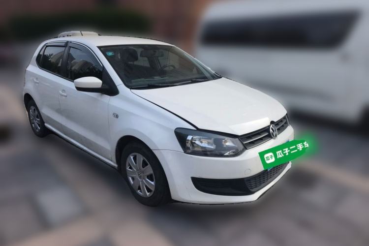 Used Volkswagen Polo 2013 1.4L Manual Fashion Edition Front Right 45 Deg