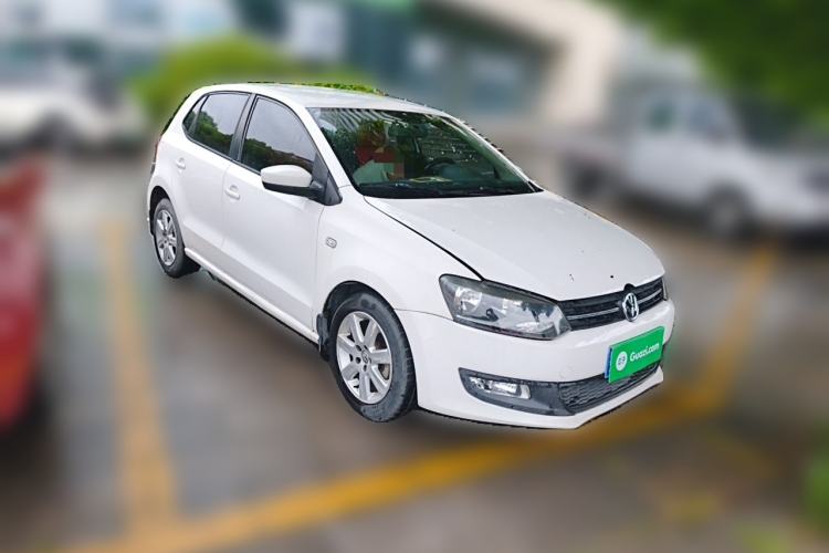 Used Volkswagen Polo 2013 1.6L Automatic Comfort Edition Front Right 45 Deg