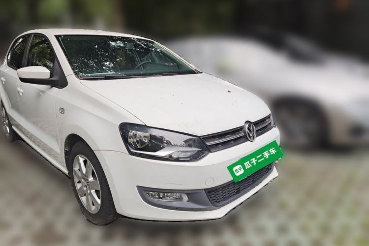 Used Volkswagen Polo 2013 1.4L Automatic Comfort Edition Front Right 45 Deg