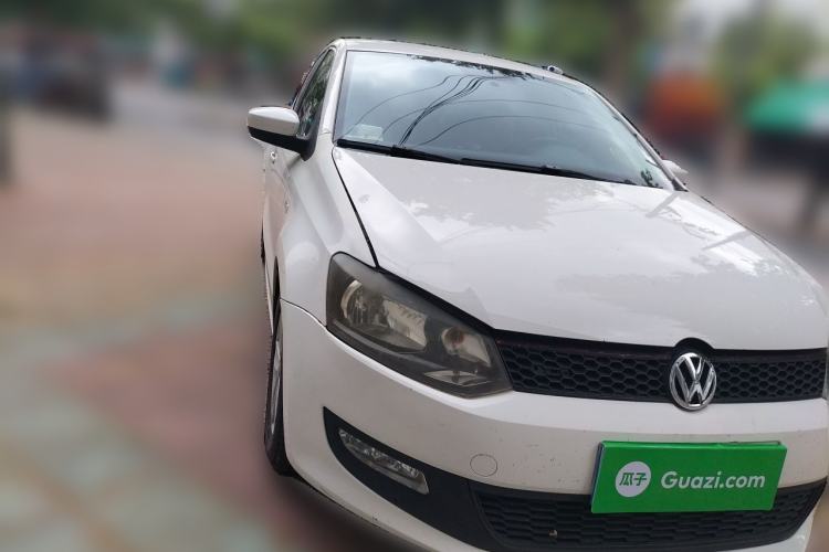 Used Volkswagen Polo 2013 1.4L Manual Fashion Edition Front Right 45 Deg