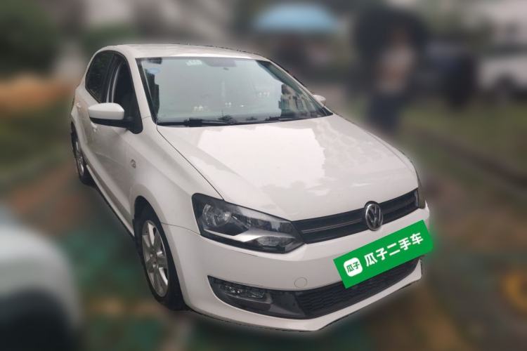 Used Volkswagen Polo 2013 1.4L Automatic Comfort Edition Front Right 45 Deg