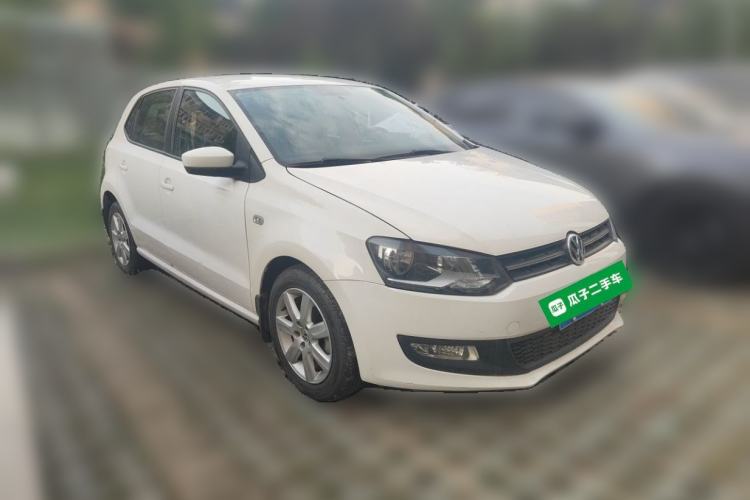 Used Volkswagen Polo 2013 1.6L Automatic Comfort Edition Front Right 45 Deg