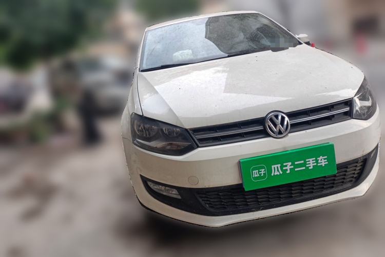 Used Volkswagen Polo 2013 1.4L Automatic Comfort Edition Front Right 45 Deg