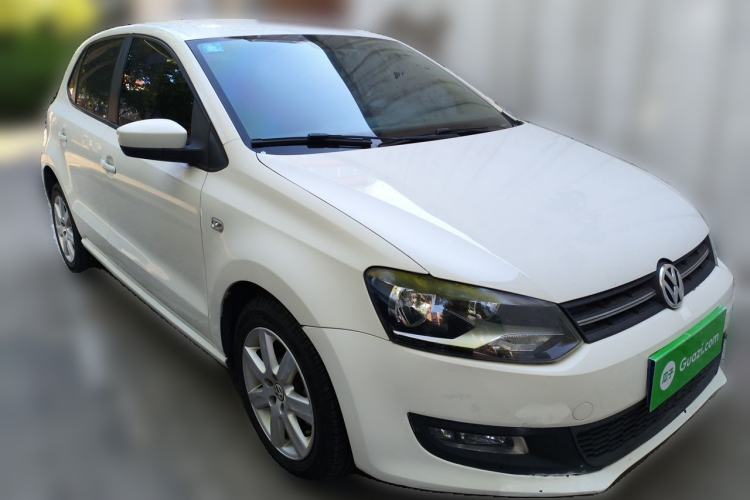 Used Volkswagen Polo 2013 1.4L Automatic Comfort Edition Front Right 45 Deg