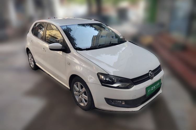 Used Volkswagen Polo 2013 1.4L Manual Comfort Edition Front Right 45 Deg