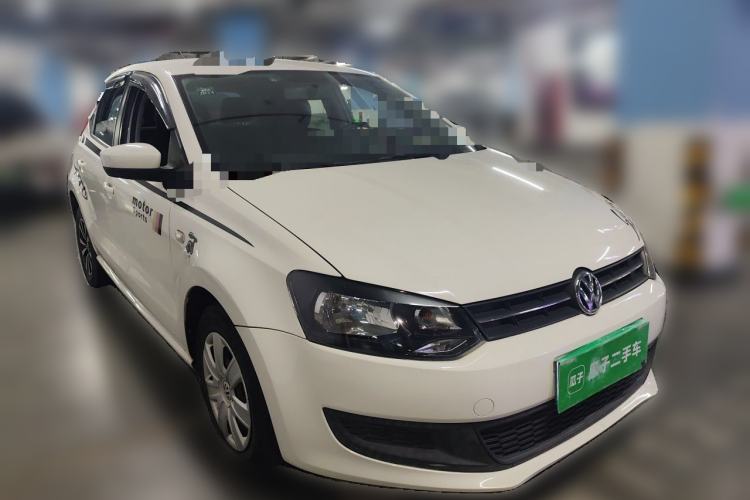 Used Volkswagen Polo 2013 1.4L Manual Fashion Edition Front Right 45 Deg