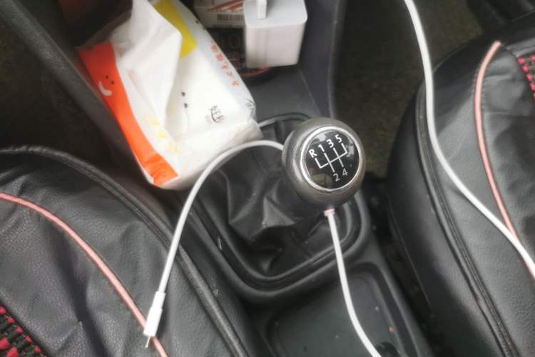 Used Volkswagen Polo 2013 1.4L Manual Fashion Edition Gear Lever