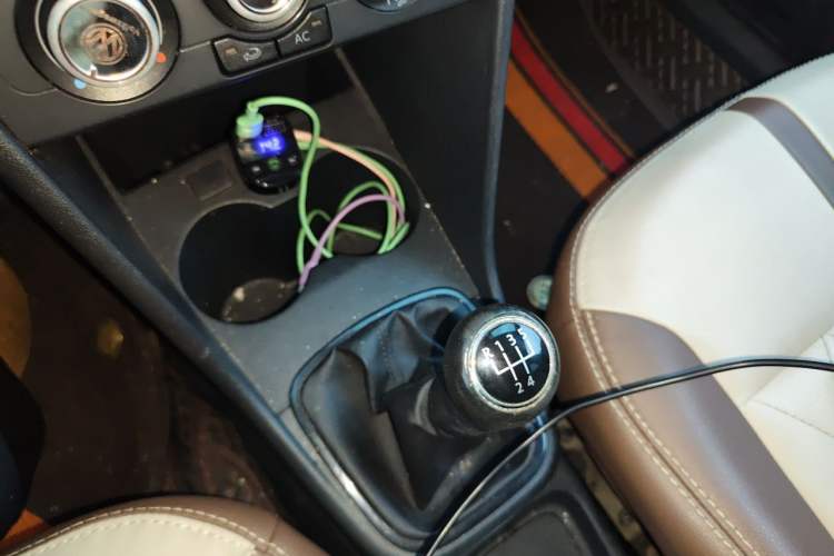 Used Volkswagen Polo 2013 1.4L Manual Fashion Edition Gear Lever