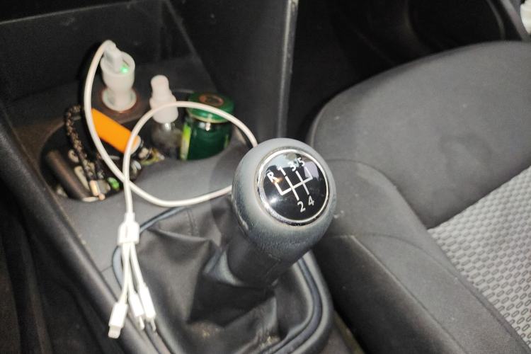 Used Volkswagen Polo 2013 1.4L Manual Fashion Edition Gear Lever