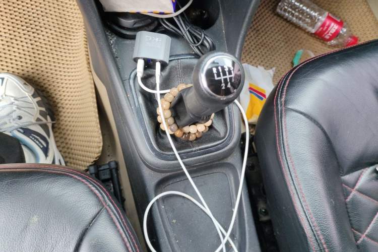 Used Volkswagen Polo 2013 1.4L Manual Fashion Edition Gear Lever
