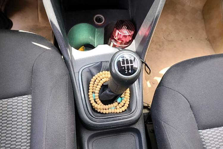 Used Volkswagen Polo 2013 1.4L Manual Fashion Edition Gear Lever