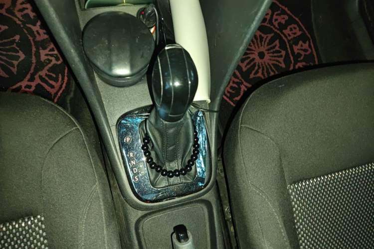 Used Volkswagen Polo 2013 1.4L Automatic Comfort Edition Gear Lever