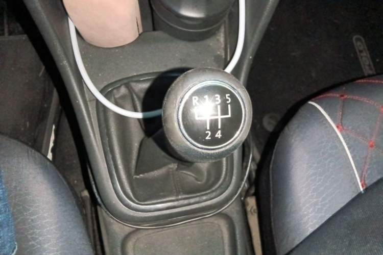 Used Volkswagen Polo 2013 1.4L Manual Comfort Edition Gear Lever