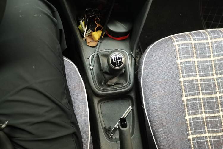 Used Volkswagen Polo 2013 1.4L Manual Fashion Edition Gear Lever
