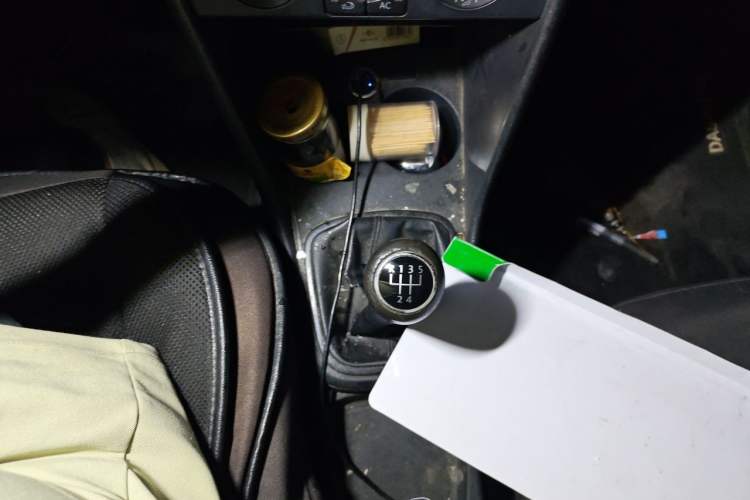 Used Volkswagen Polo 2013 1.4L Manual Fashion Edition Gear Lever