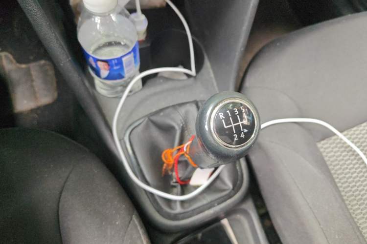 Used Volkswagen Polo 2013 1.4L Manual Fashion Edition Gear Lever