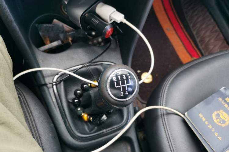 Used Volkswagen Polo 2013 1.6L Manual Comfort Edition Gear Lever