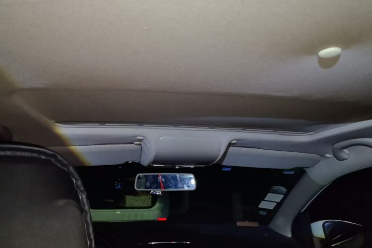 Used Volkswagen Polo 2013 1.4L Automatic Comfort Edition Headliner