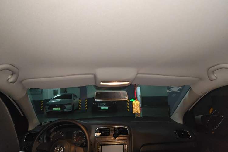 Used Volkswagen Polo 2013 1.6L Automatic Comfort Edition Headliner