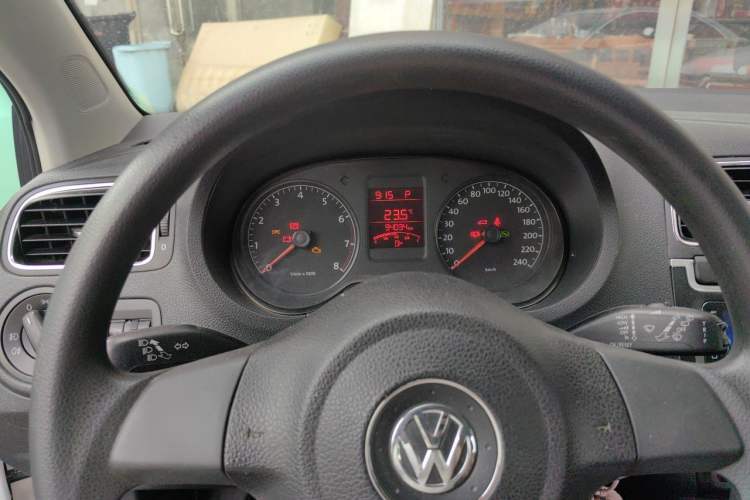 Used Volkswagen Polo 2013 1.6L Automatic Comfort Edition Instrument Cluster