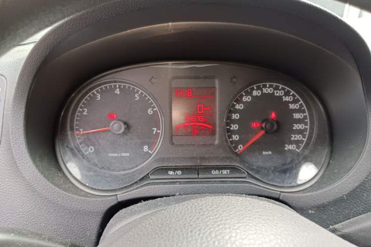 Used Volkswagen Polo 2013 1.6L Manual Comfort Edition Instrument Cluster