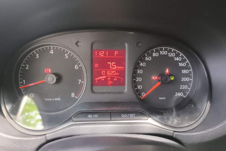 Used Volkswagen Polo 2013 1.6L Automatic Comfort Edition Instrument Cluster