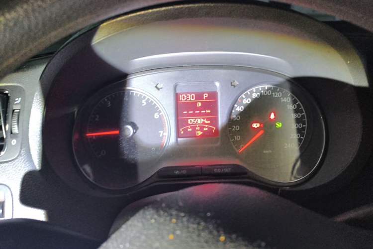 Used Volkswagen Polo 2013 1.4L Automatic Comfort Edition Instrument Cluster