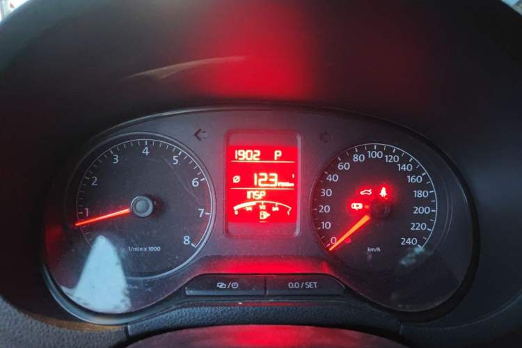 Used Volkswagen Polo 2013 1.4L Automatic Comfort Edition Instrument Cluster