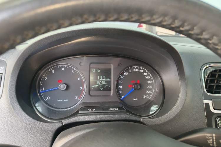 Used Volkswagen Polo 2013 1.4L Manual Comfort Edition Instrument Cluster