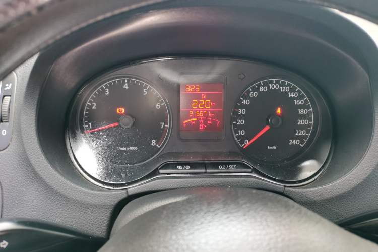 Used Volkswagen Polo 2013 1.6L Manual Comfort Edition Instrument Cluster