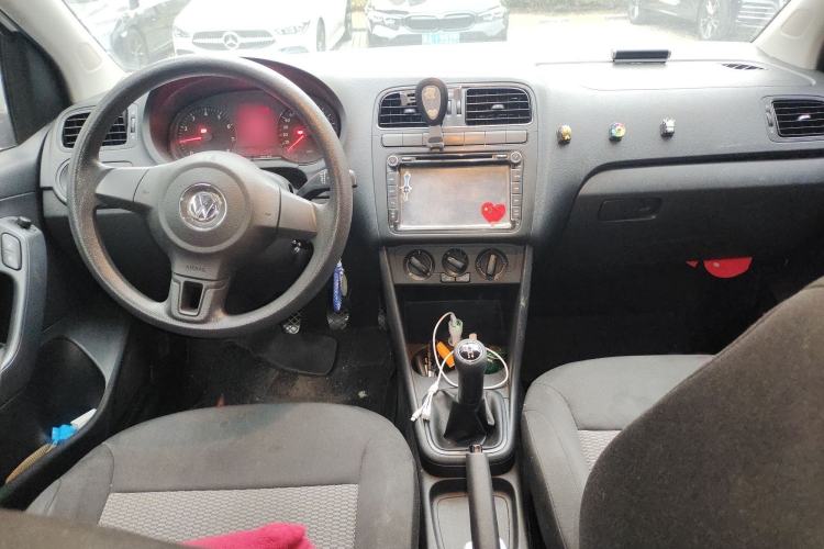 Used Volkswagen Polo 2013 1.4L Manual Fashion Edition Interior 2