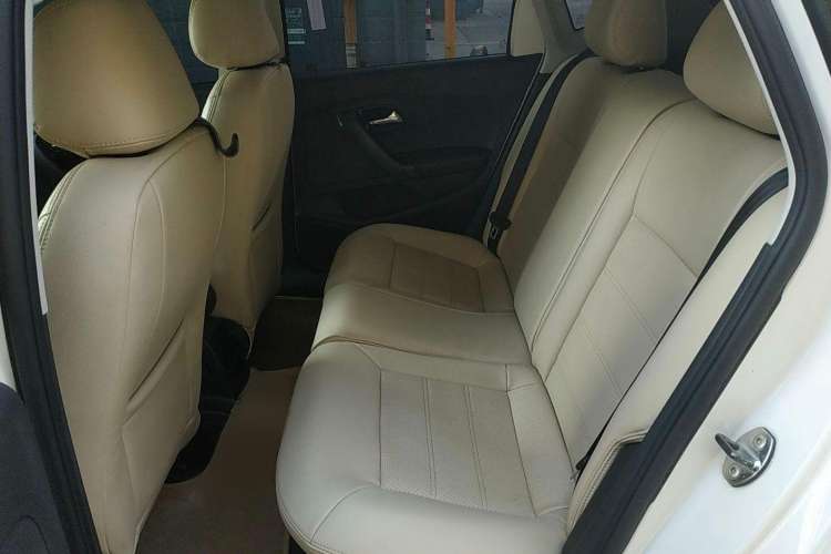 Used Volkswagen Polo 2013 1.6L Automatic Comfort Edition Interior 7