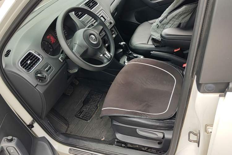 Used Volkswagen Polo 2013 1.6L Automatic Comfort Edition Left Front Seat