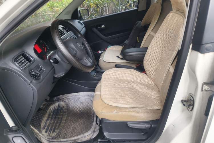 Used Volkswagen Polo 2013 1.6L Automatic Comfort Edition Left Front Seat