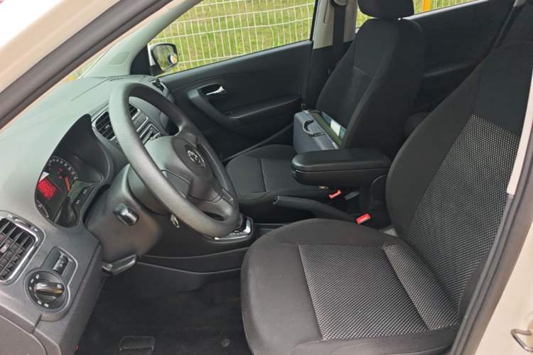Used Volkswagen Polo 2013 1.6L Automatic Comfort Edition Left Front Seat