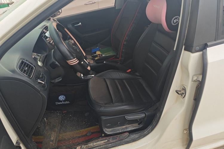 Used Volkswagen Polo 2013 1.4L Automatic Luxury Edition Left Front Seat