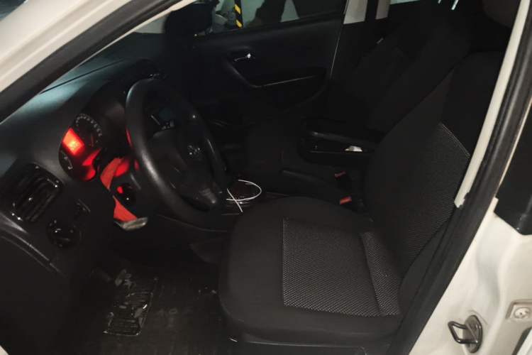 Used Volkswagen Polo 2013 1.6L Automatic Comfort Edition Left Front Seat