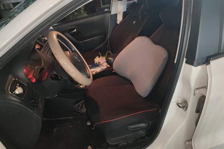 Used Volkswagen Polo 2013 1.6L Automatic Comfort Edition Left Front Seat
