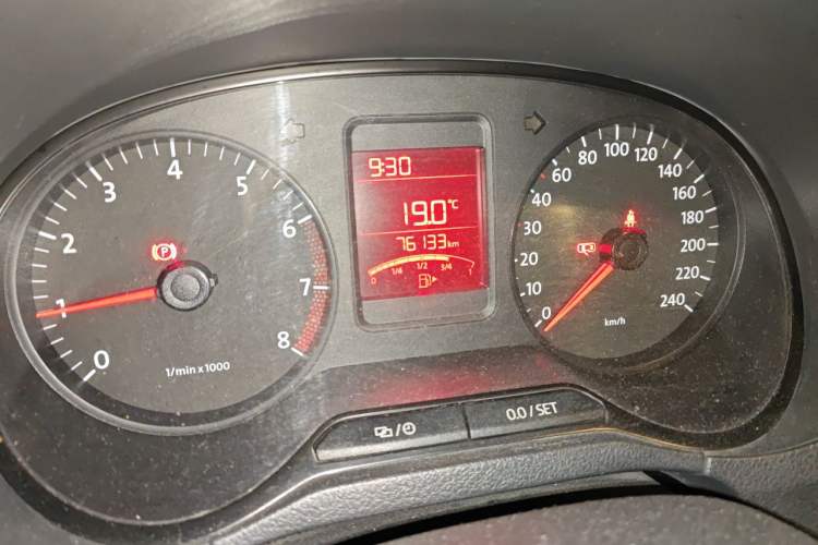Used Volkswagen Polo 2013 1.4L Manual Fashion Edition Odometer Close Up