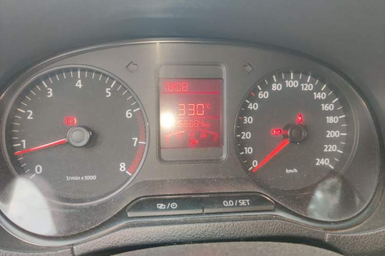 Used Volkswagen Polo 2013 1.4L Manual Fashion Edition Odometer Close Up