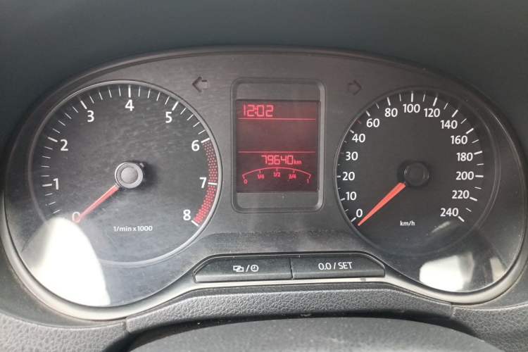 Used Volkswagen Polo 2013 1.4L Manual Fashion Edition Odometer Close Up