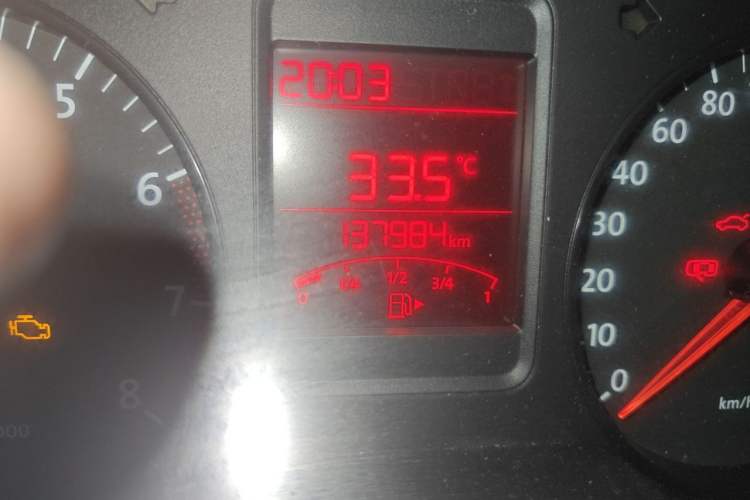 Used Volkswagen Polo 2013 1.4L Manual Fashion Edition Odometer Close Up