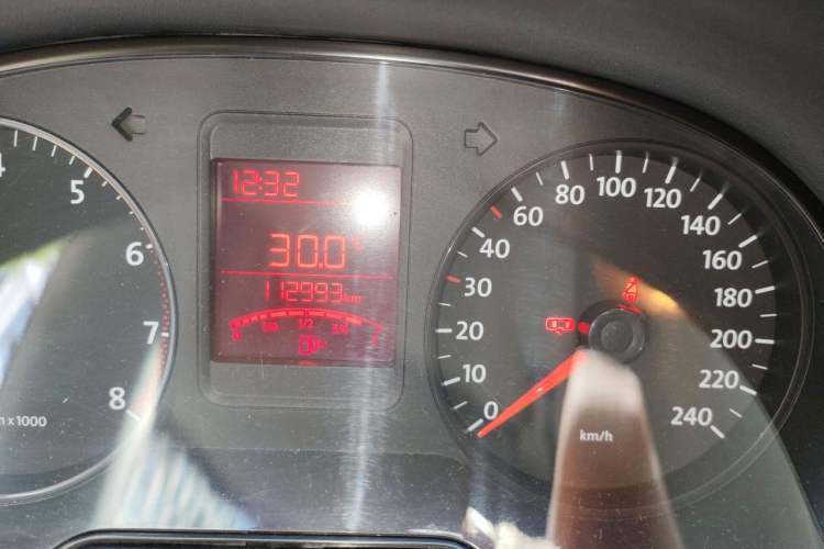 Used Volkswagen Polo 2013 1.4L Manual Fashion Edition Odometer Close Up